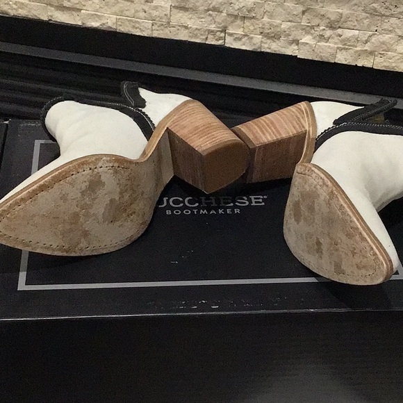 Lucchese bone suede shoo tie ankle boot size 6B - Picture 2 of 5